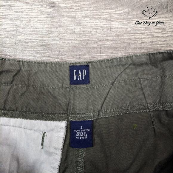 Gap Mini Skirt Size 2 - Picture 2 of 5